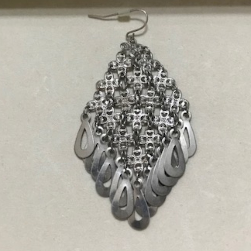 Chainmail Silver Pierced Earrings - Picture 2 of 2